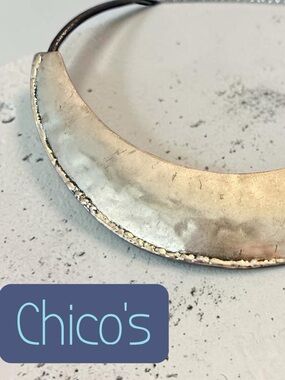 Chico's Artisan Hammered Silvertone Crescent Necklace Black Leather 16"